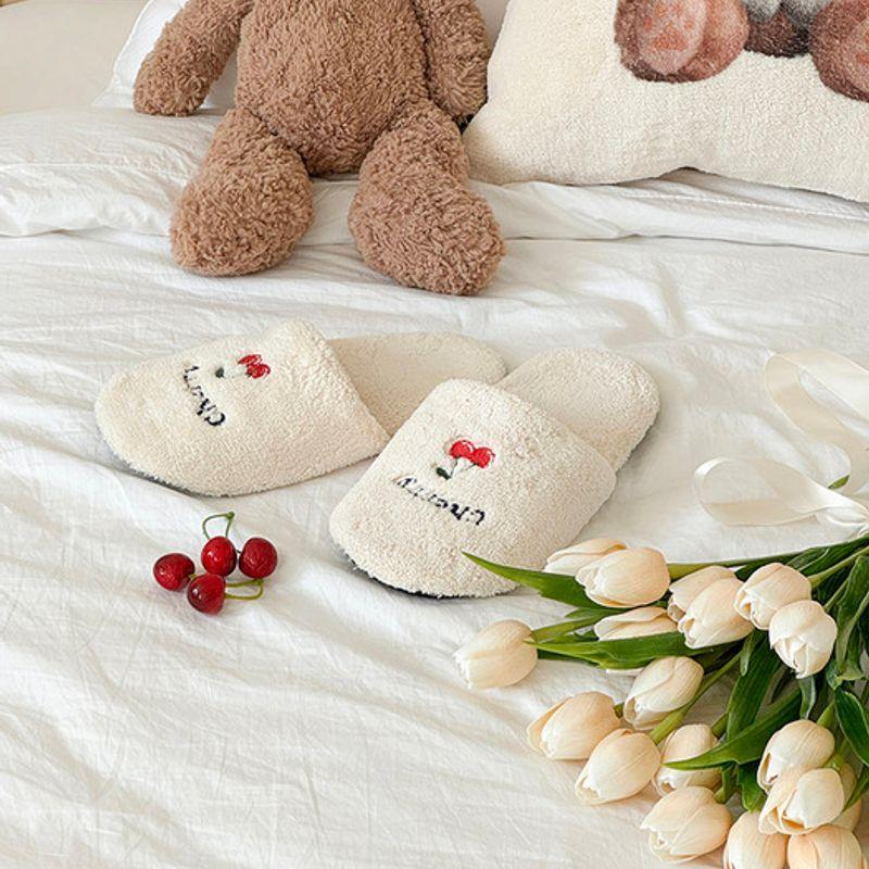 RUGUM Fruity Cherry Fogni Living Room Slippers