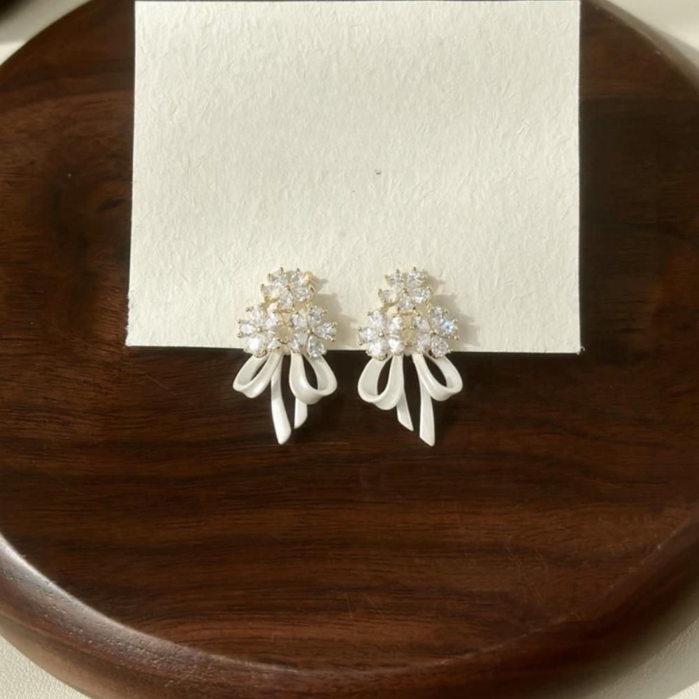 Hot Selling Light Luxury High-end Silk Ribbon Bow Earrings, Niche Unique Exquisite Fashion High-end Earrings