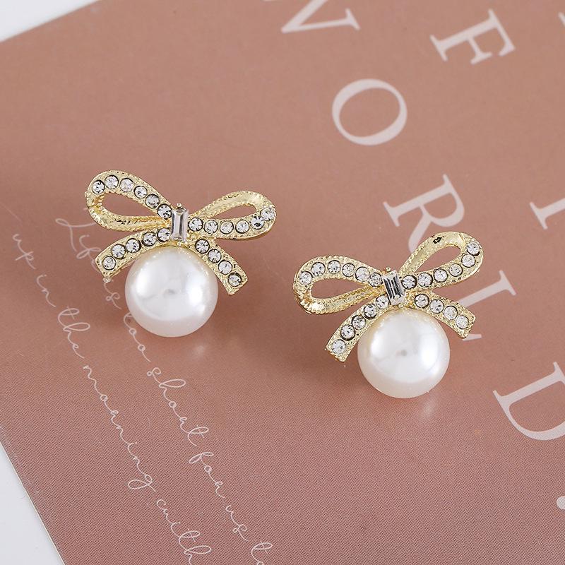 Top-Selling Faux Pearl Bow Stud Earrings for Women - Fashionable, Versatile, Sweet Style