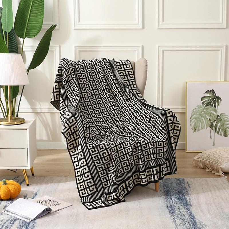 Nordic Style Knitted Wool Sofa & Bed Blanket – Cozy, Simple Design for Living Room or Air Conditioning Use