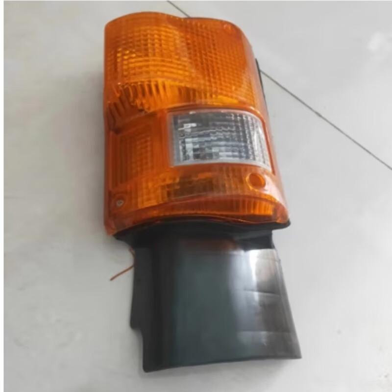 SHACMAN Right Front Turn Signal Assembly
