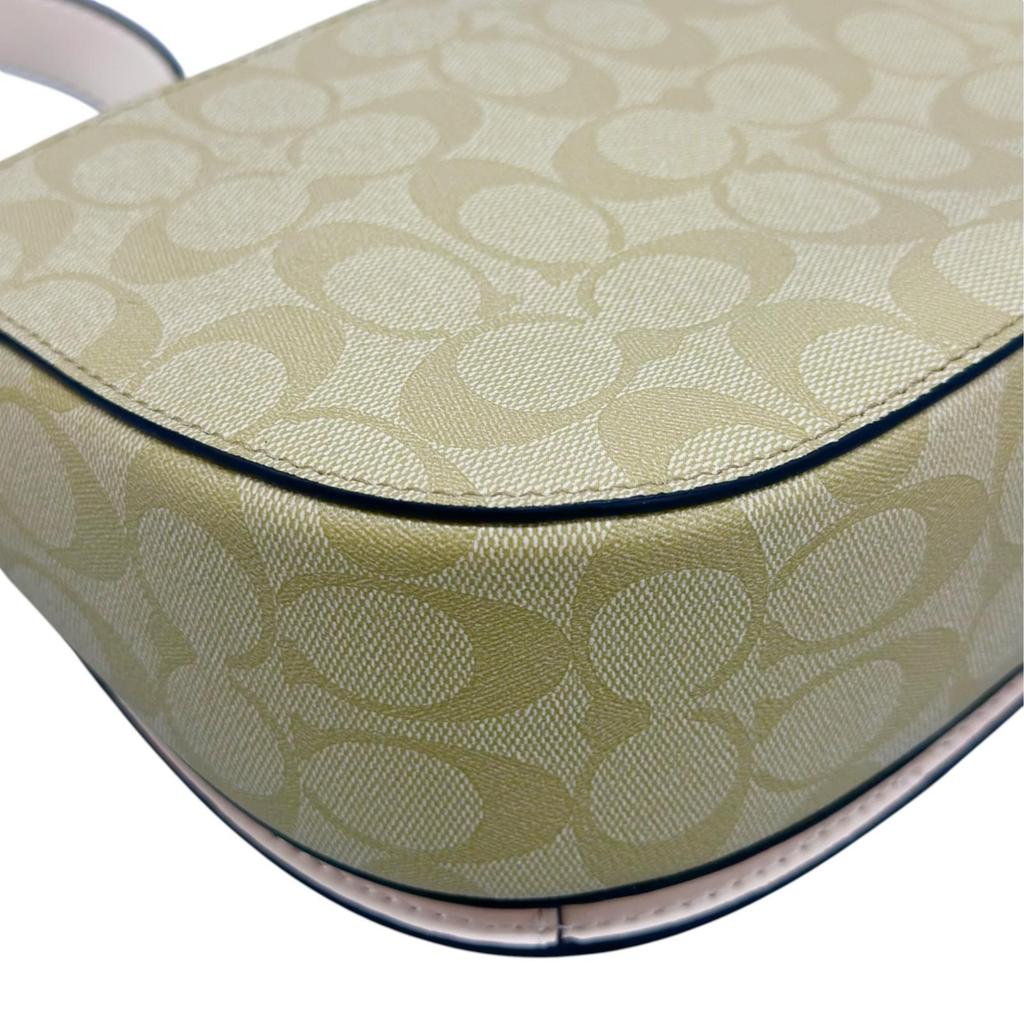 Coach C2806 Shoulder Bag White Women Signature Used