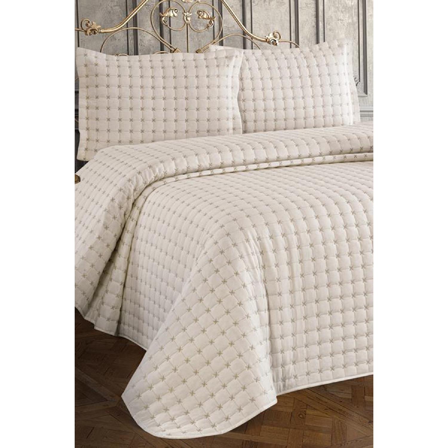 

Star Double Kapitone Bed Cover Cream вершковий