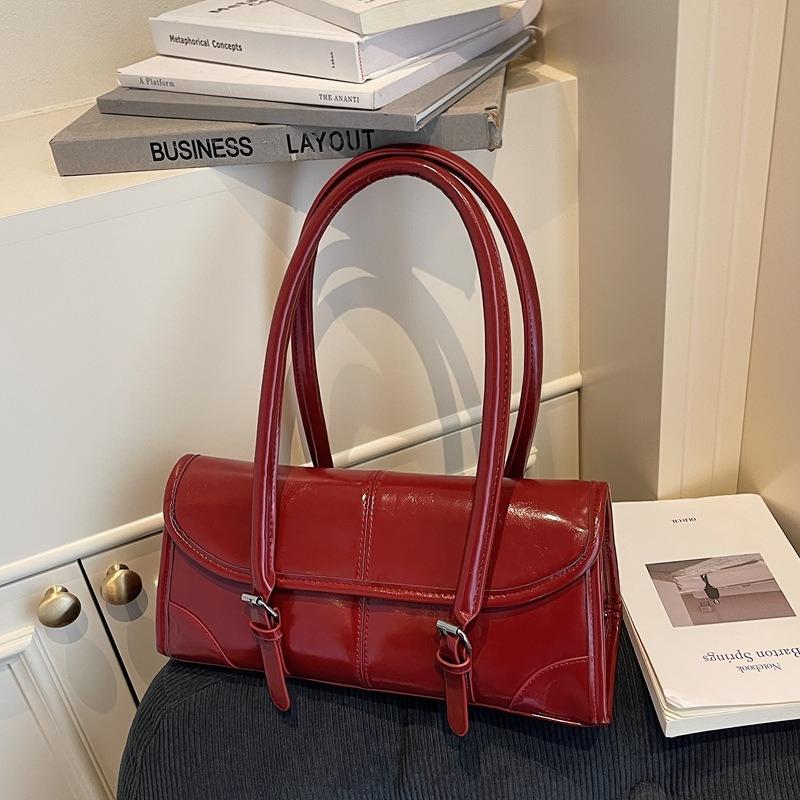 Oil wax leather underarm bag women's high-end niche design shoulder bag large capacity versatile long commuter women's bag
