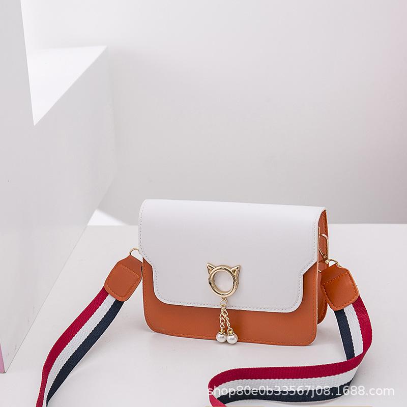

Cat pendant small square bag 2025bags women s Korean version women s shoulder bag women s Guangzhou messenger mobile phone bag коричневый