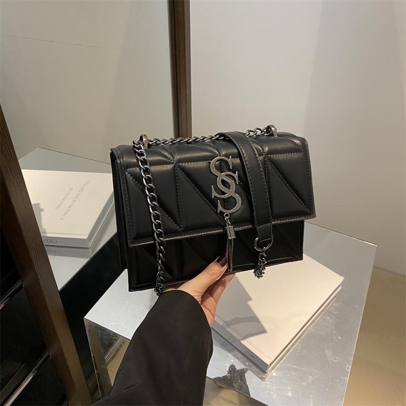 

Autumn personality beautiful simple shoulder bag niche design trend messenger bag casual small square bag чёрный