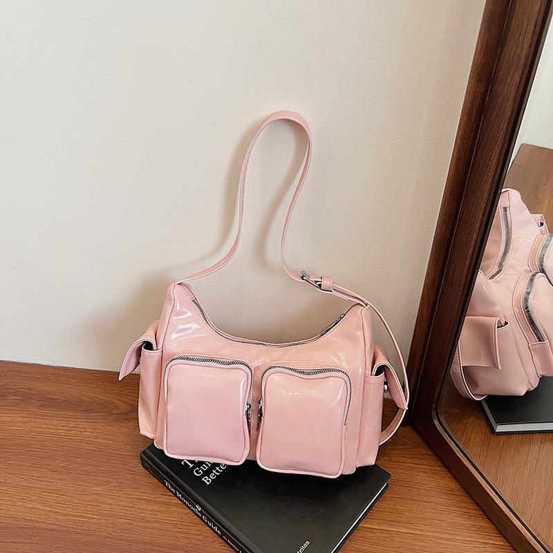 Nische Unterarmtasche Damen neu retro schlichte High-End Umhängetasche süße und coole Lokomotivtasche