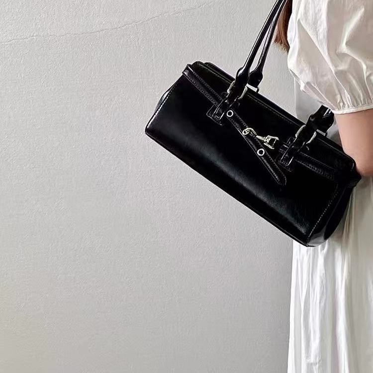 Retro Niche Single Shoulder Armpit Bag Women'S Trendy Fashion Simple Tote Bag Large Capacity Portable Commuter Bag