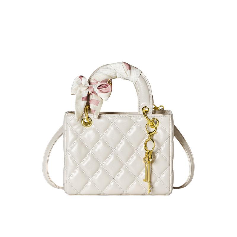 Unique Design Women's Bag 2025 New Trendy Quilted Embroidery Shoulder Bag Versatile Crossbody Bag Fashion Handbag