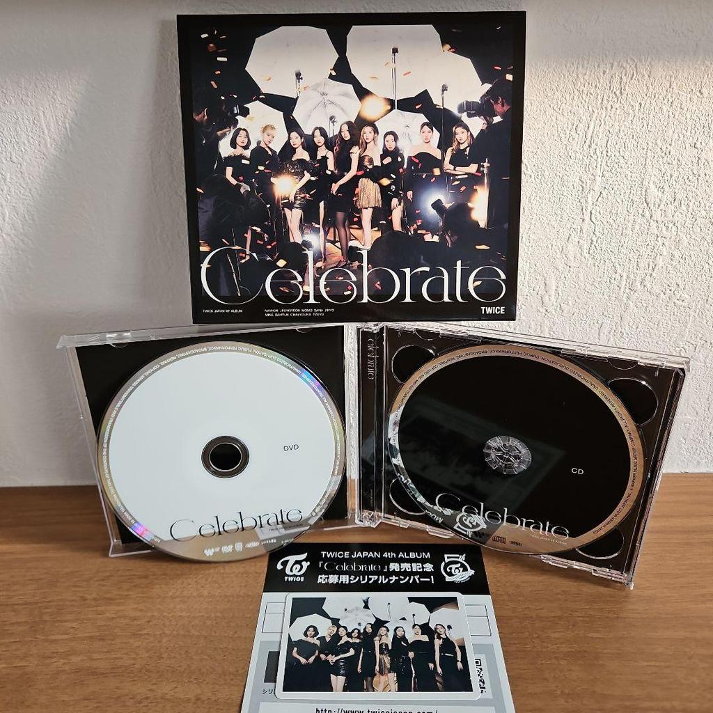 [USED] TWICE CD DVD