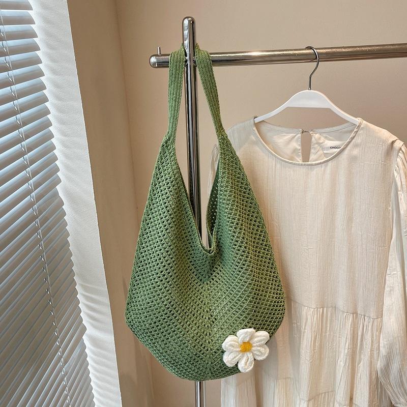 

Woven bag women s large-capacity new summer niche shoulder bag hollow high-end seaside beach bag зелёный