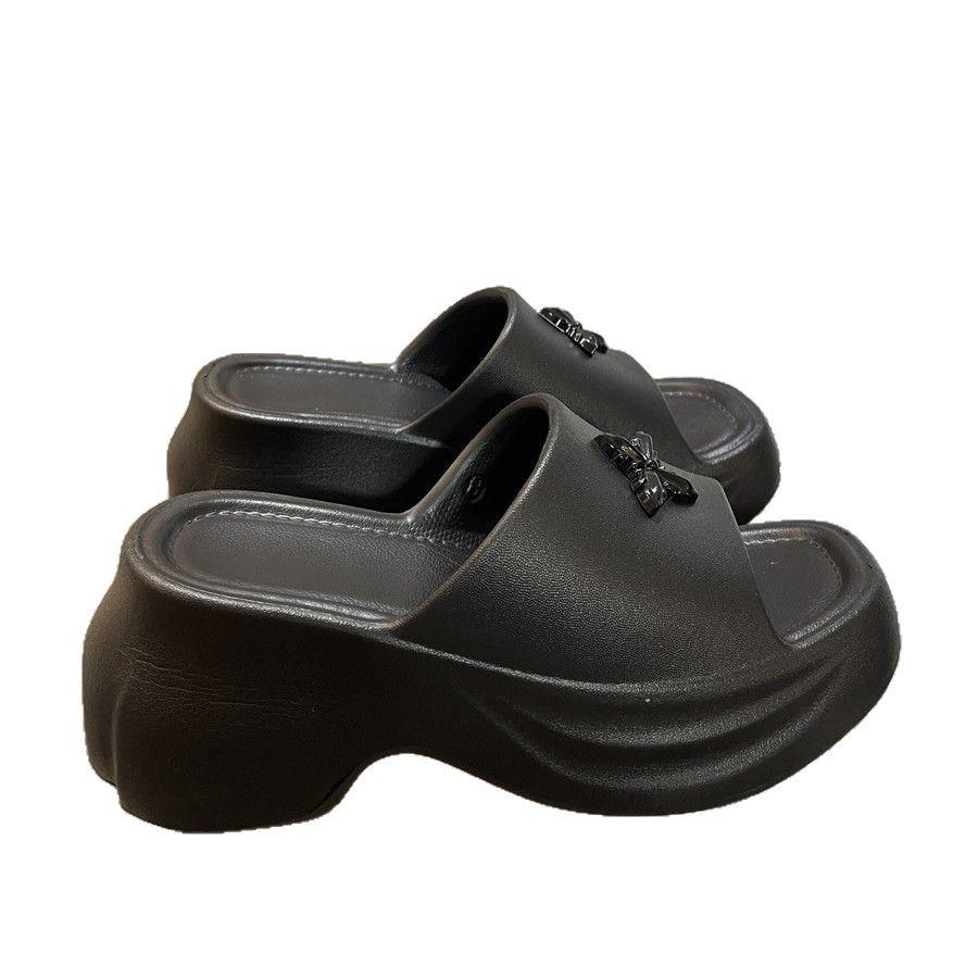 New summer thick-soled thick-heeled slippers, women's summer thick-soled seaside cool slippers