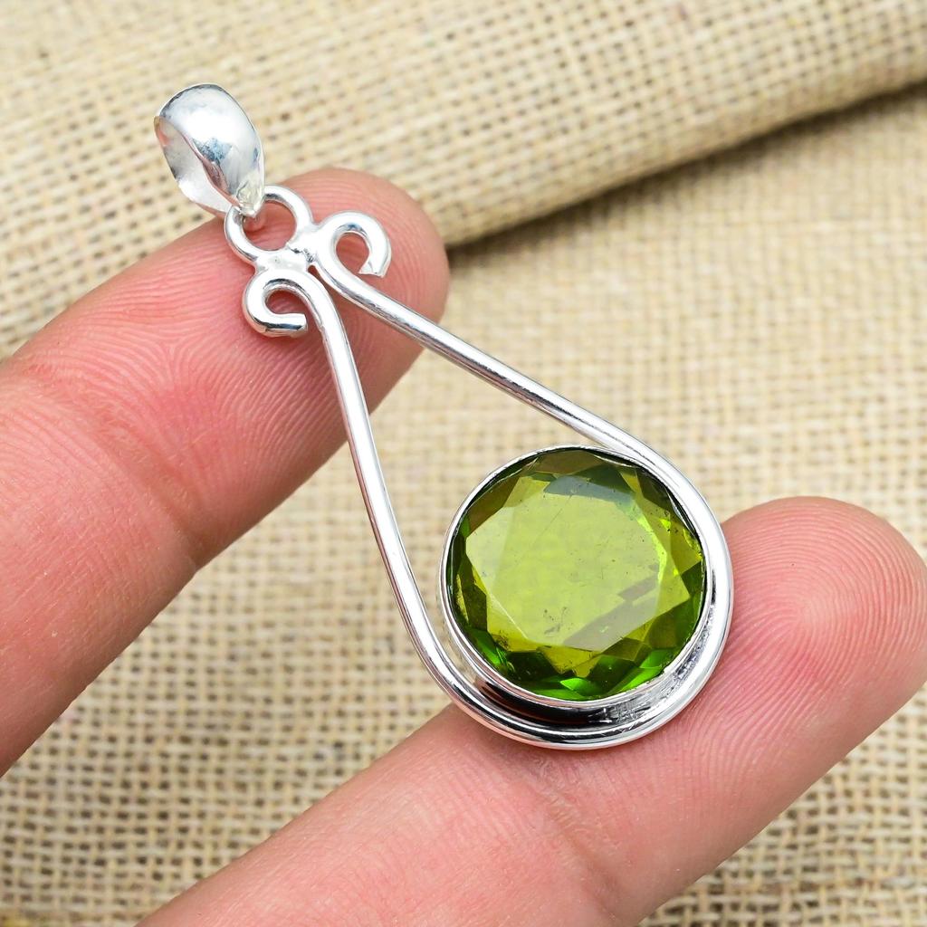Peridot Gemstone 925 Sterling Silver Handmade Excellent Silver Chain Pendant Jewelry