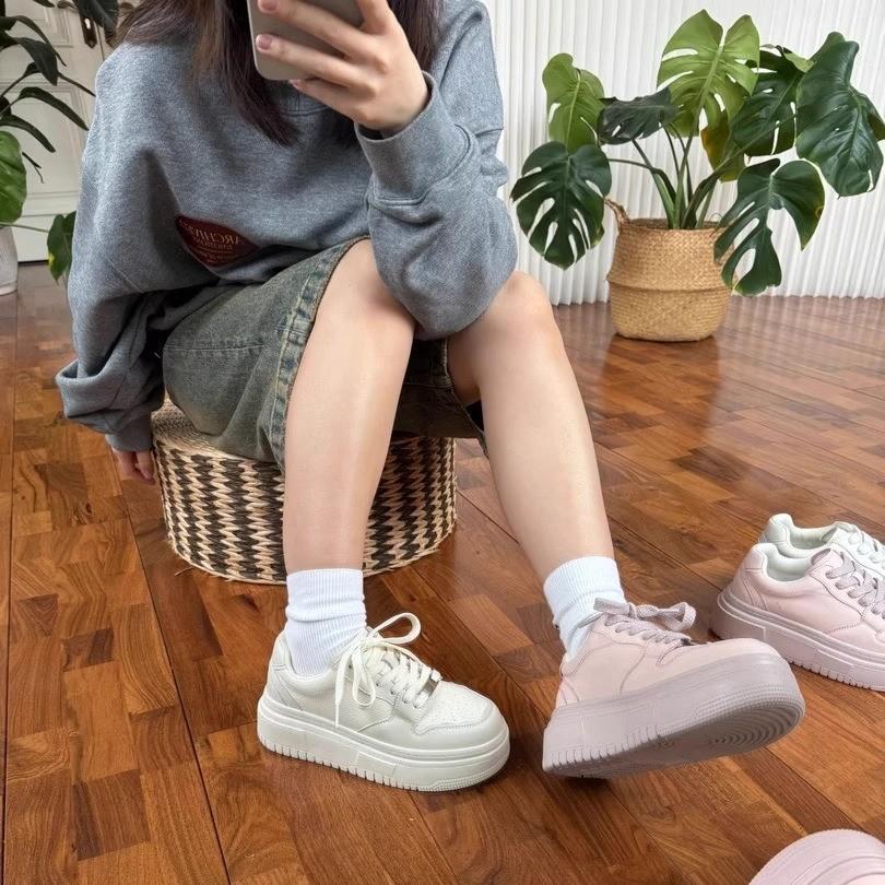 Xiaobai fat 6cm leather thick baseplate shoes women's small height increase Xiaobai shoes women's pink round head lace-up shows long legs