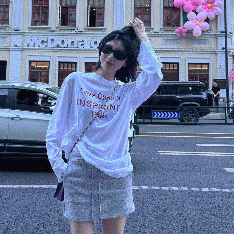 

Light Language Studio ~ American vintage Distressed Letters Print Thin Sunscreen Long sleeves Shirt Women Summer Casual Top White S