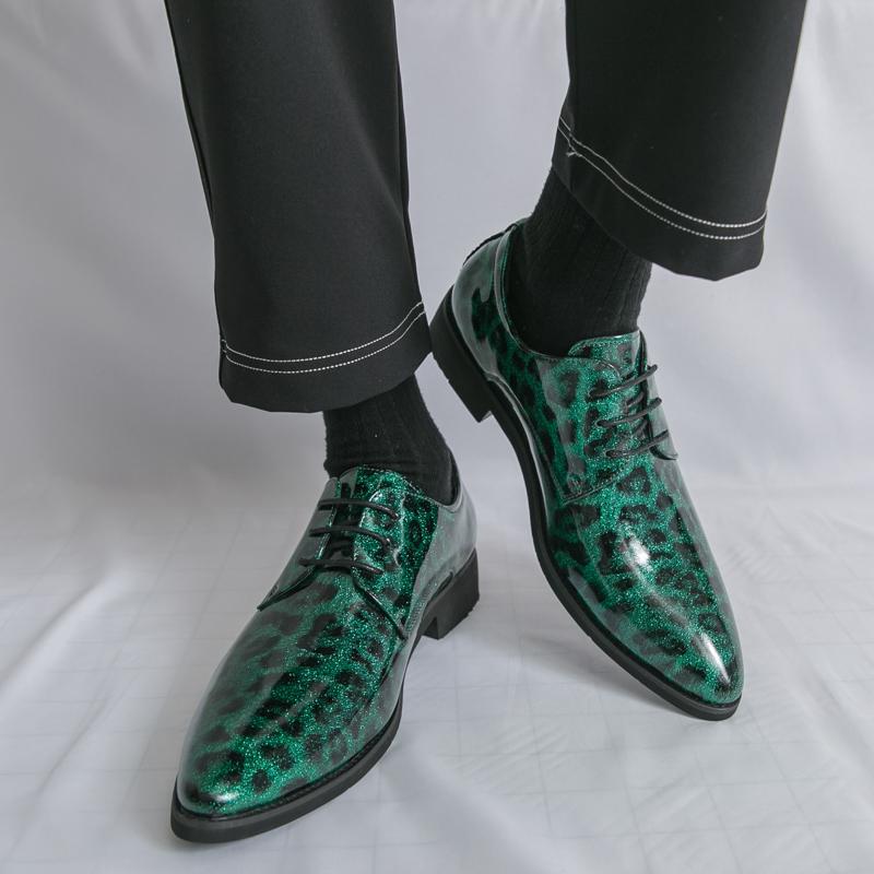 Men Derbys Oxford Leopard Print Personality Nightclub Leather Business Shoes Men's Tuxedo Wedding Dance Shoes Red Green Plus Size