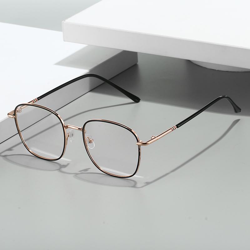 Exquisite Clear Black Frame Women Men Metal Square Minimalist Eyewear Travel Shopping Female Male Blue Light Blocking Glasses