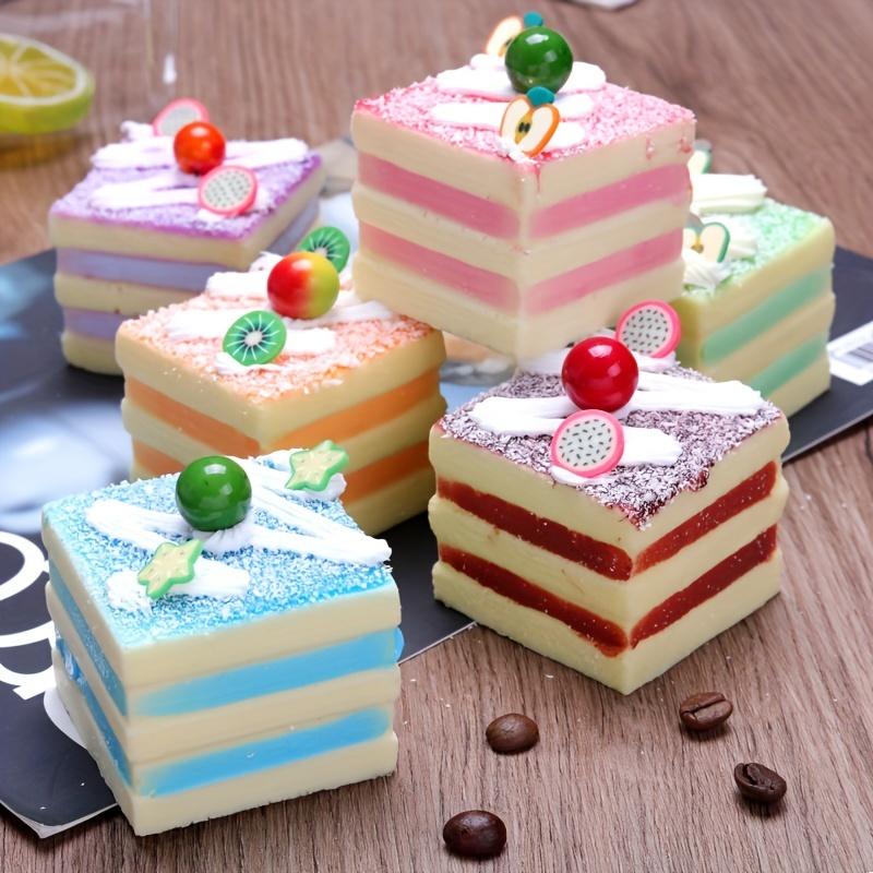 

Симуляція Міні Квадратний Фруктовий Крем Торт Багатоколірний Штучний Кубик Кекс Імітація Торта Декор Десерту для Кухні Вітрини Пекарні