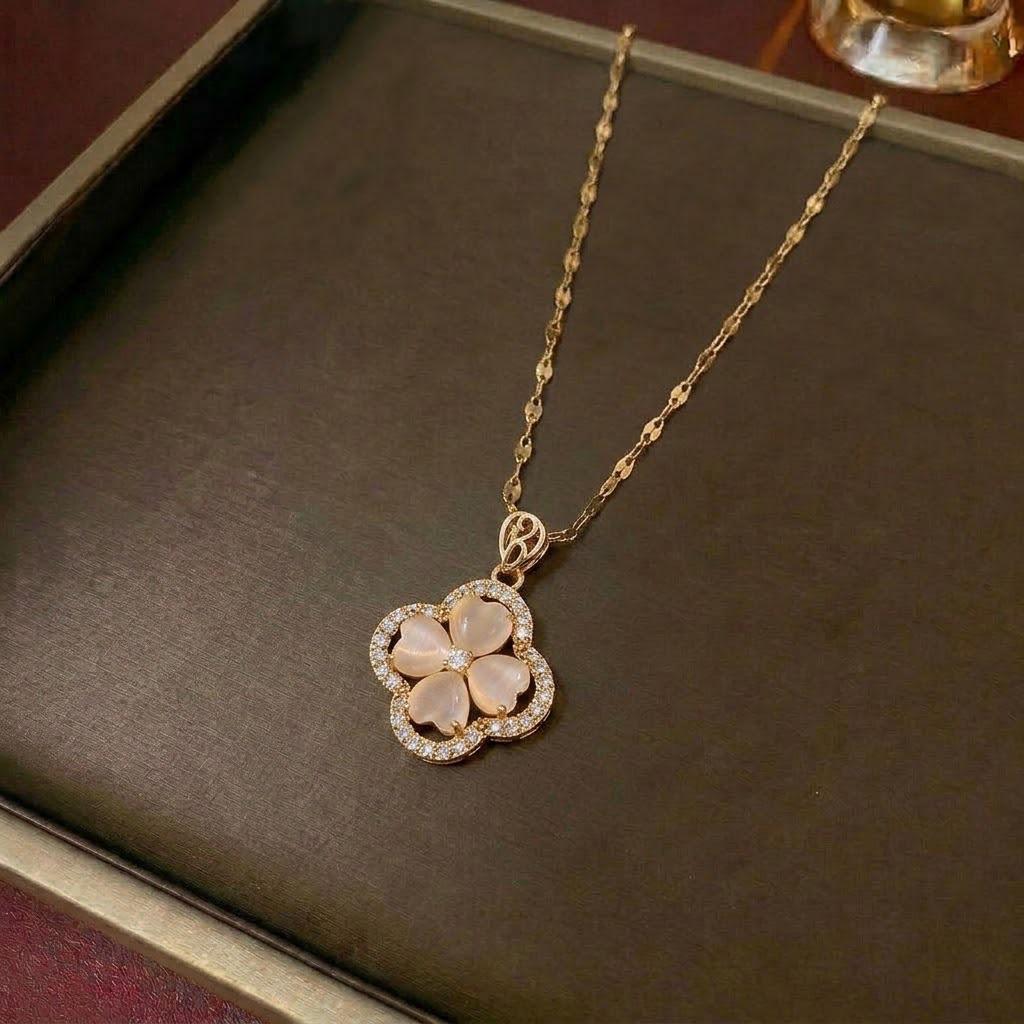 Women's Korean Pearl Flower Zircon Pendant Clavicle Necklace