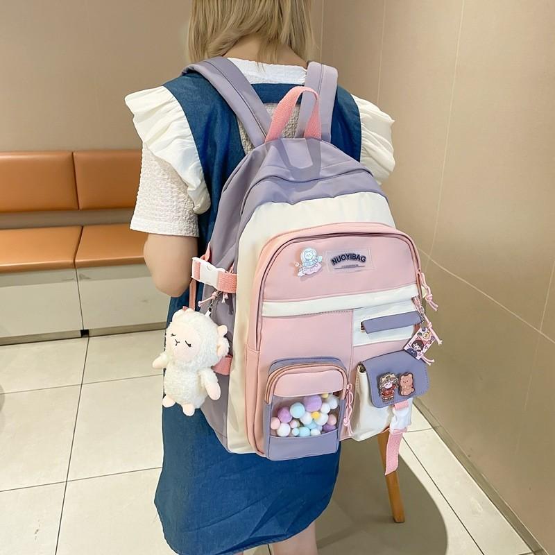 Zaino Studente Color Block alla Moda Con Ciondolo Palla Colorata e Spilla Decorativa Per Viaggi Casual e Uso Quotidiano