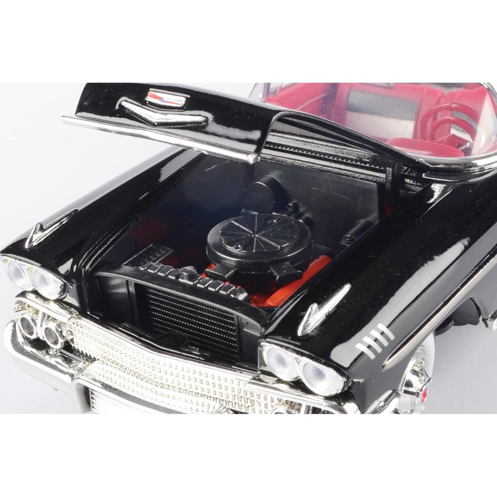 Motormax Scale Chevrolet Impala Cabriolet 1958 Diecast Model Car 1/18 (Black)