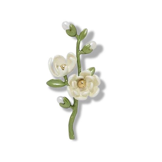 Brooch Versatile Botanical Leaf Design Brooch with Glossy Fade-Resistant Finish Sweaters Scarves Handbags Hats Safety Pin