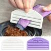 Portable Multifunction Cat Treat Feeder Spoon Squeeze Wet Food Extruder 11.8x6.2cm Cat Treat Dispenser Manual Reusable