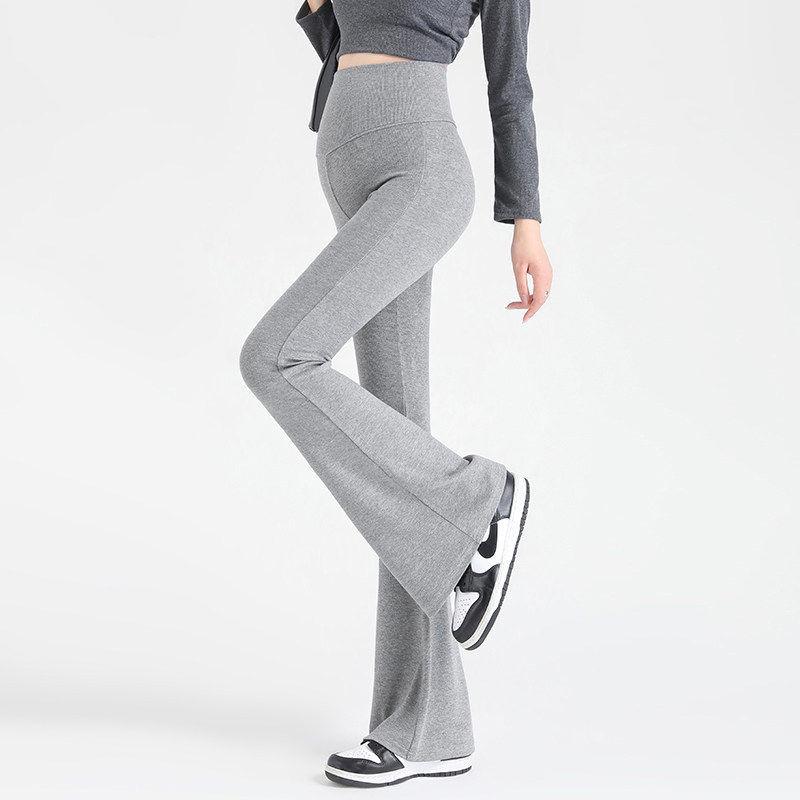 

Maternity Flared Yoga Pants: Belly-Friendly, Spring/Summer Style, Base Layer, Maternity Wear L (110-135 lbs) квітковий/сірий колір