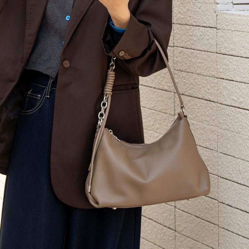 

Head Layer Cowhide Natural Fall Women s Bag Single Shoulder Crossbody Simple Versatile Commuting Armpit 30x11x20CM хаки
