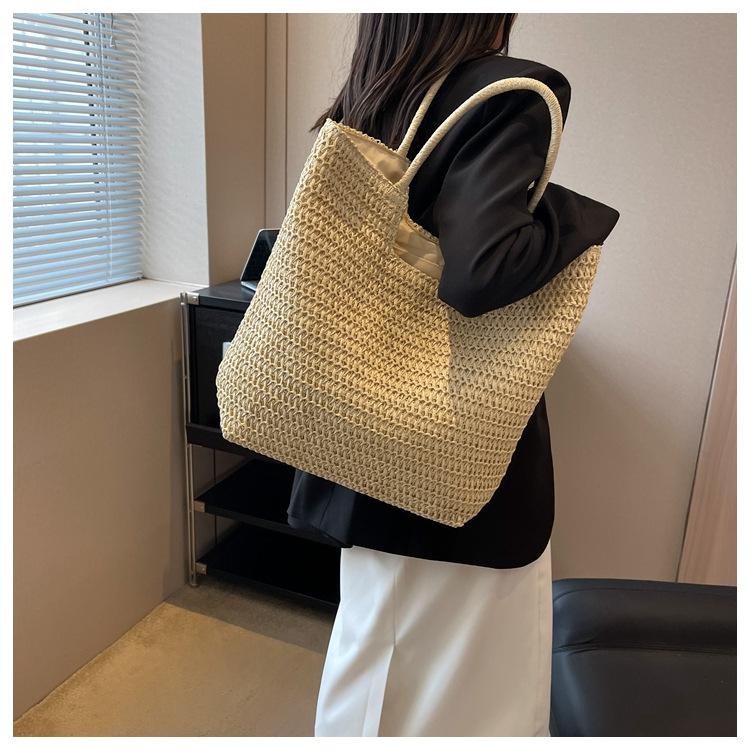 New summer vacation wind woven bag women's large-capacity casual straw woven shoulder bag temperament simple portable beach bag