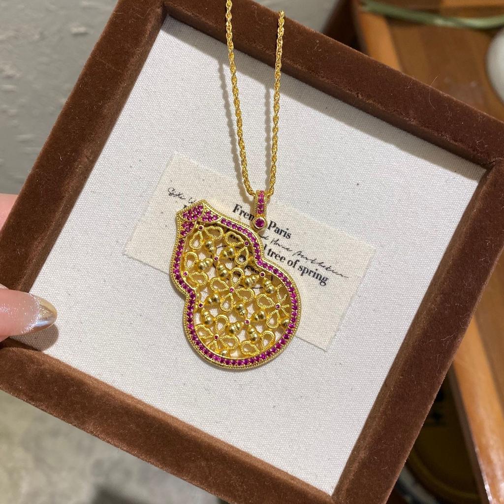 Jindian has the same Fulu God of Wealth, sand gold ancient French wire matte lucky gourd pendant, retro court necklace wholesale.