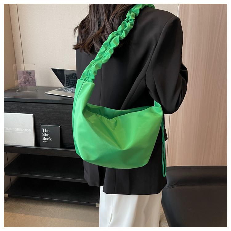 Cloud Bag Womens Casual Nylon Shoulder Bag With Zipper Closure For Daily Use