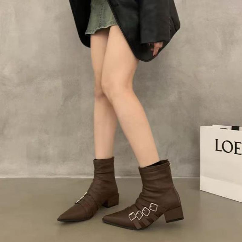 Designer Womens Boots Metal Belt Buckle Slim Boots Sexy Pointed Toe Leather Boot Zipper Ankle Boots for Women Short Boot