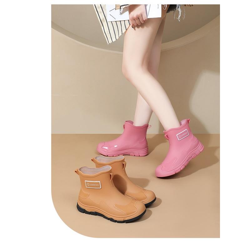 Couple Fashion Trend Outdoor Waterproof Anti Slip Wear Resistant Short Tube Rain Shoes