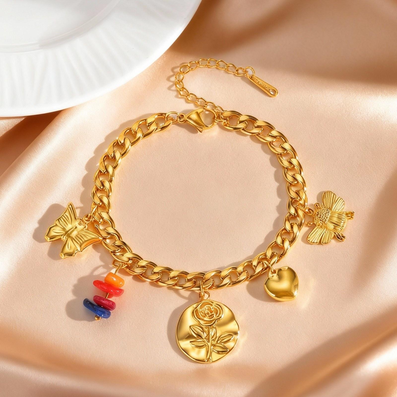 

Creative Fashion Stainless Steel Pendant Necklace for Women, Gold Plated Heart Star Flower Charms, Personalized Jewelry Set