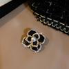 Elegant Black Diamond Embedded Rose Flower Brooch Pin High-End Women's Fashion Accessory Delicate Design Exquisite Jewelry