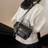 Small bag women's fashion versatile new shoulder messenger bag retro niche small square bag
