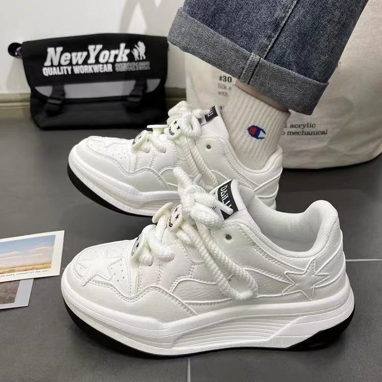 Campus niche retro skateboard sneakers ins casual style