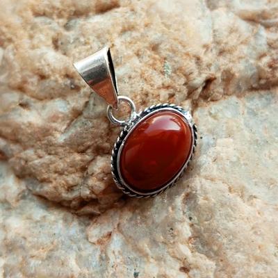 Red Onyx Gemstone 925 Sterling Silver Plated Oval Pendant Jewelry NST-J2H21324