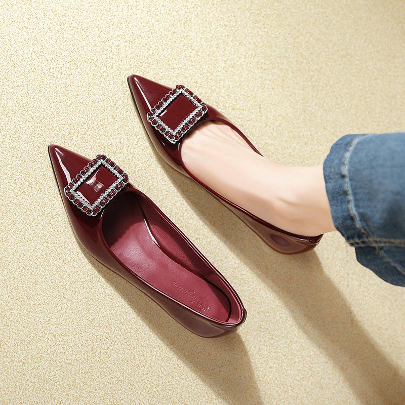 Rhinestone Square Buckle Shallow Mouth Low Heel Single Shoes Women's 2025 New Spring and Autumn Burgundy Pointed Patent Leather Not Tired Feet Women's