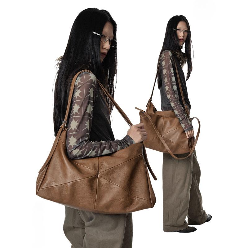 

A Large-capacity High-end Commuter Bag with A Laid-back Single-shoulder Crossbody земля жовтий колір