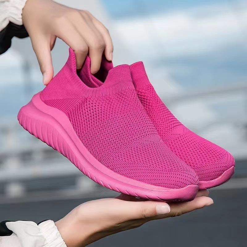 

Women s Breathable Knit Slip On Casual Sneakers Lightweight Comfortable Walking Shoes 45 рожевий червоний колір