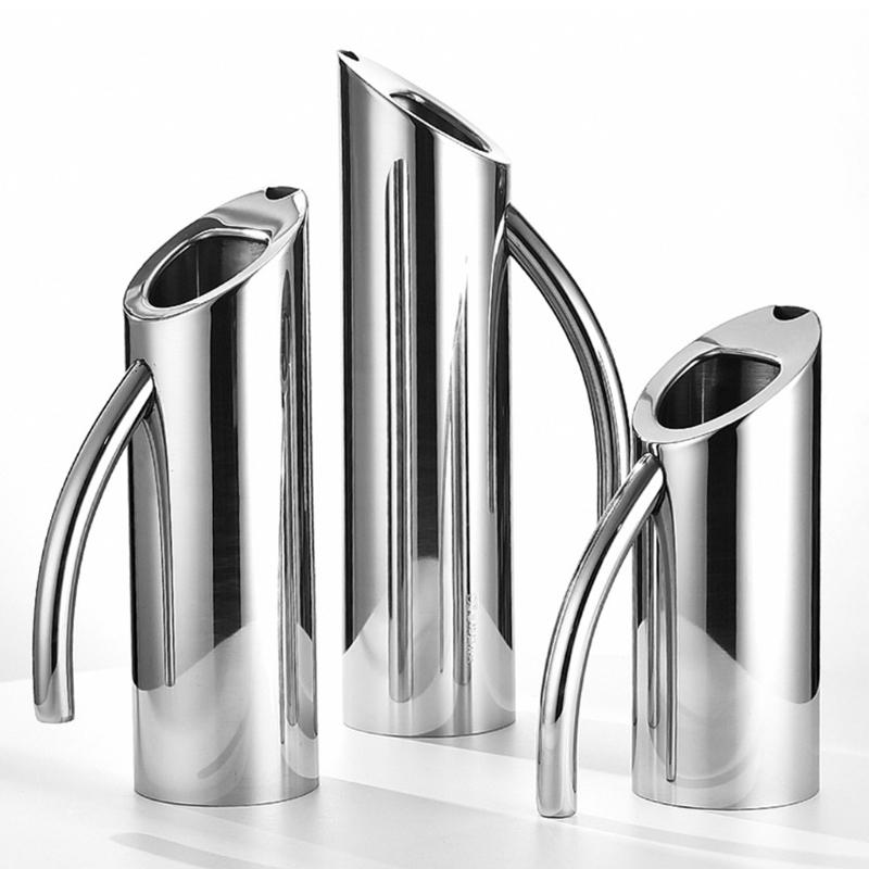 Ergonomic Handle Stainless Steel Pitcher for Bartenders Ice Cold Freeze Water Pot Kettles for Commercial Bar Essential