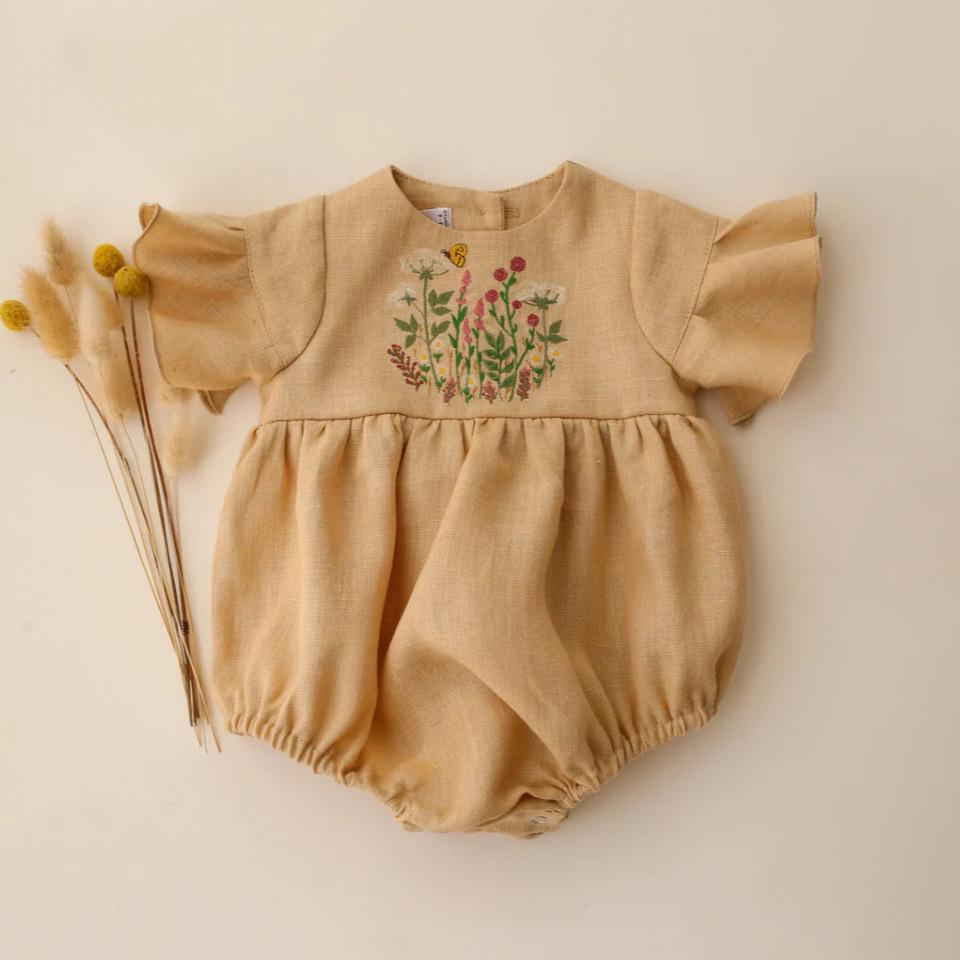 

2025 Хлопково-льняной вышитый ромпер для девочки с рукавами-фонариками 6-12 months