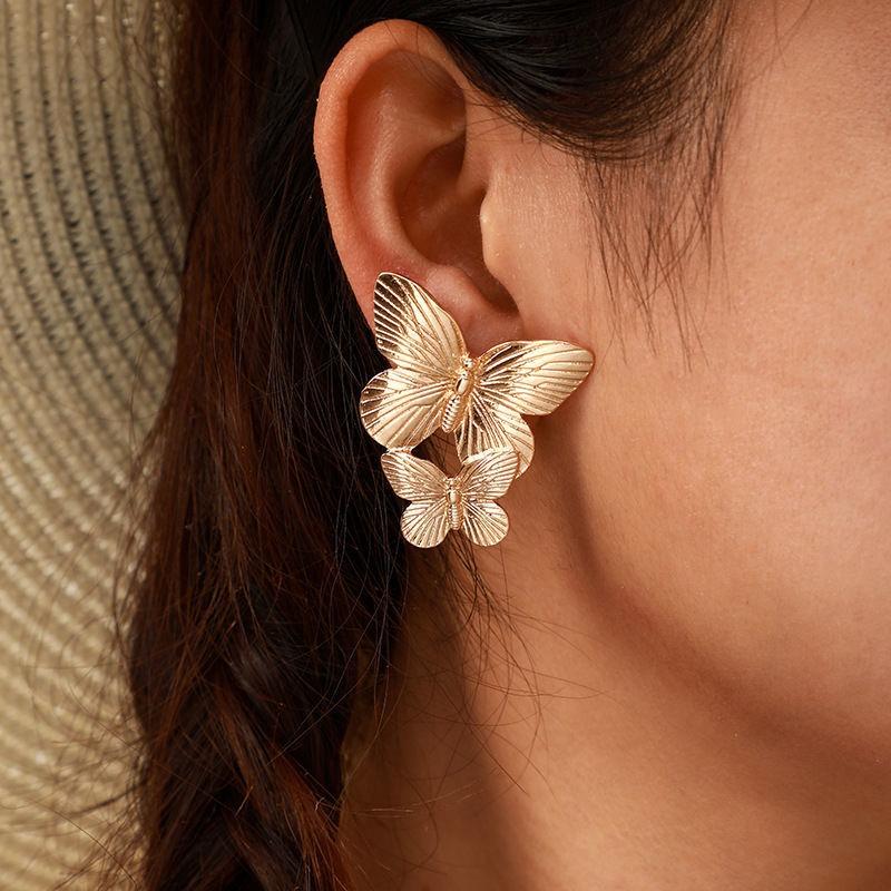 Exquisite Vintage Butterfly Wings Symmetrical Charms Fashion Stud Earrings for Women Jewelry Girl Party