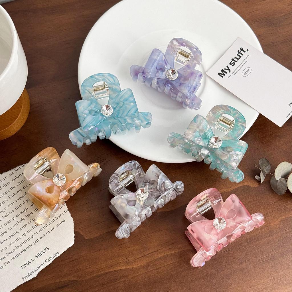 Stylish Floral Patterned Hair Claw Clip In Vibrant Colors For Fashionable Women