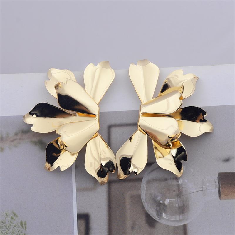 New Exaggerated Folded Metal Dangle Earrings Wave Shape Women's Drop Earrings Gold Color Alloy Material Female Hanging Earrings