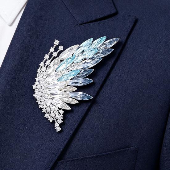 Schmetterling Brosche Bunte Diamanten Dekor Langlebige Legierung Funkelnde Flügel Vielseitiger Revers Anstecker für Anzüge Mäntel Kleider Taschen