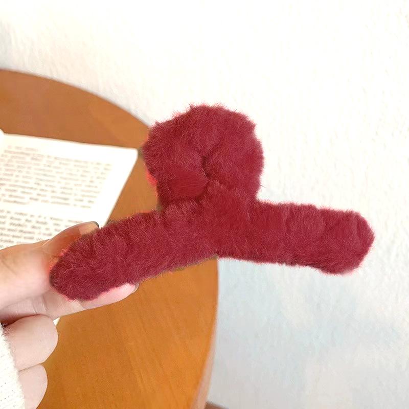 Autumn/Winter Furry Korean Plush Shark Hair Clip - Cute Updo Claw, Cross Clip, One-Word Design