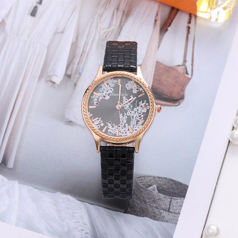Personalized Belt Ladies Watch Casual Fashion Quartz Watch Schoolgirl Watch